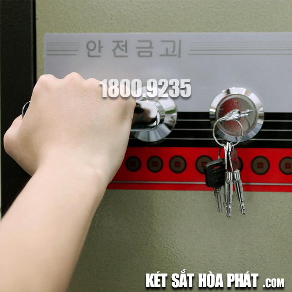 Két sắt Century CF610DM khóa cơ đổi mã4