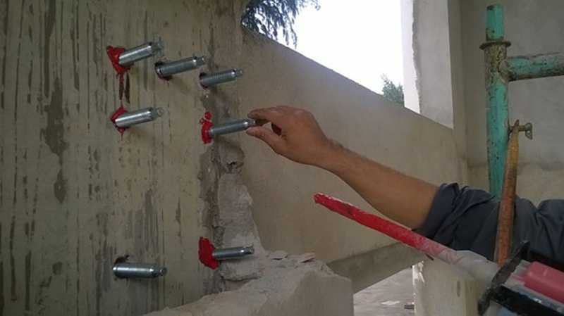 cách thi công Bulong hóa chất Hilti