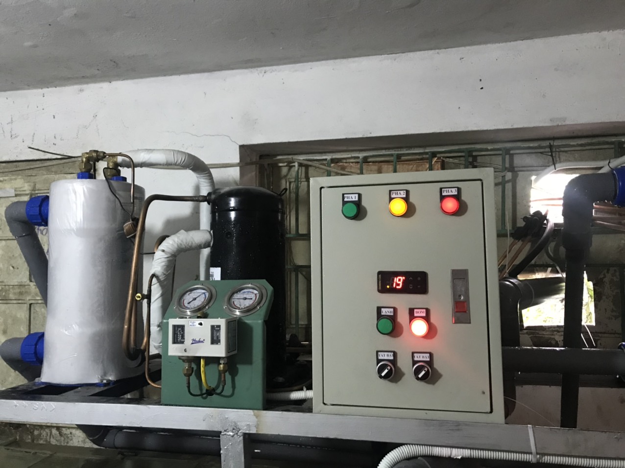 Có nên mua máy làm lạnh nước bể hải sản cũ hay không