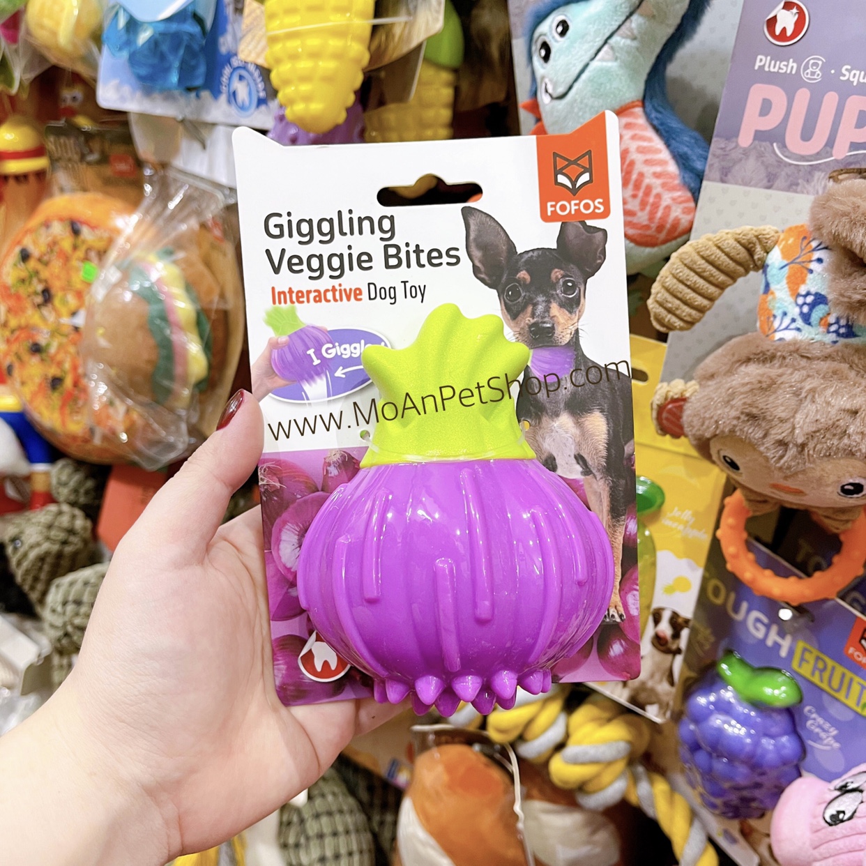 Đồ Chơi Fofos Giggling Veggie Bites Bíp Bíp Hình Củ Hành Tím