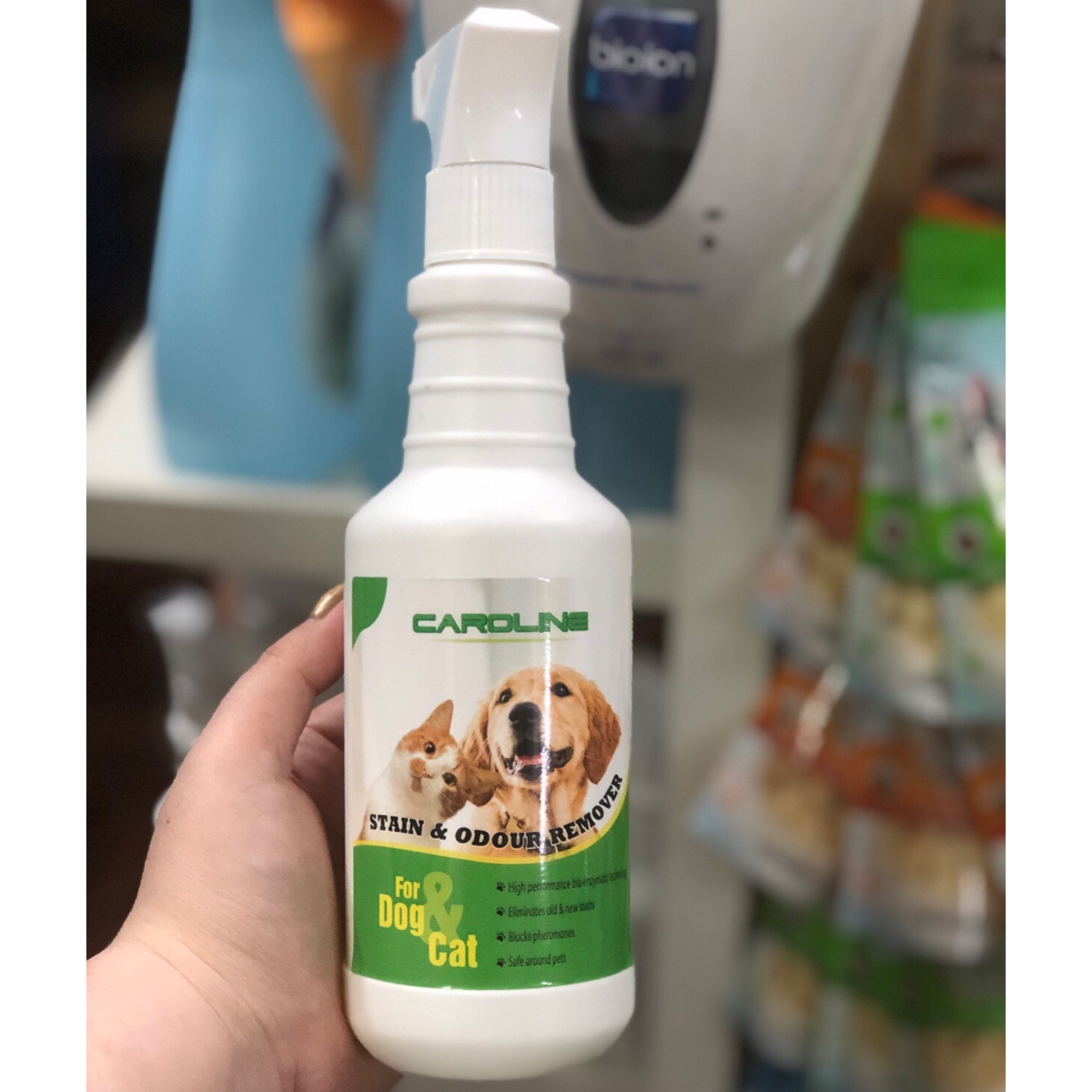 Xịt Diệt Khuẩn & Khử Mùi CAROLINE 450ml