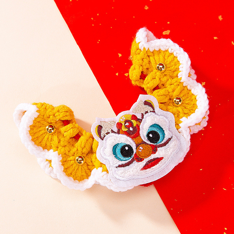 Vòng Cổ Yếm Len Lân Vàng