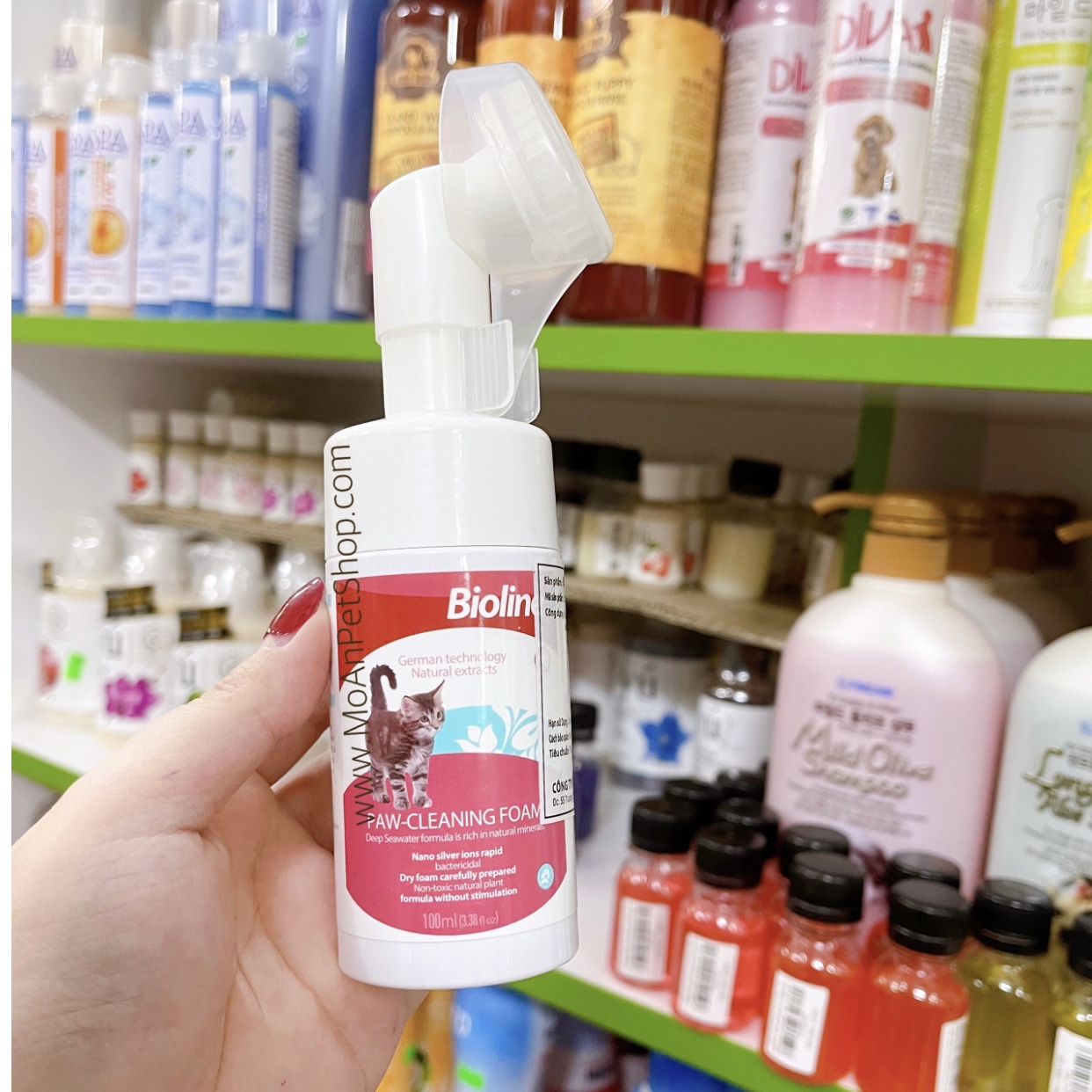 Bọt Tắm Khô Làm Sạch & Diệt Khuẩn Đệm Chân Mèo Bioline Paw Cleaning Foam 100ml