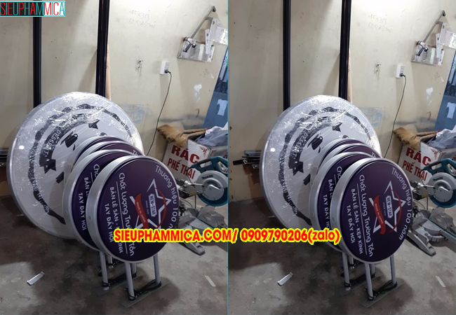 Hộp đèn mica hút nổi là hộp đèn được làm bằng chất liệu mica đun nóng và hút nổi...