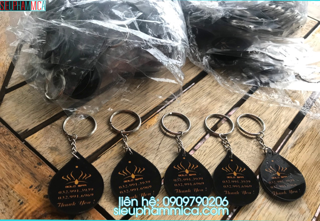 Làm móc khóa mica hình giọt nước giá tốt TPHCM