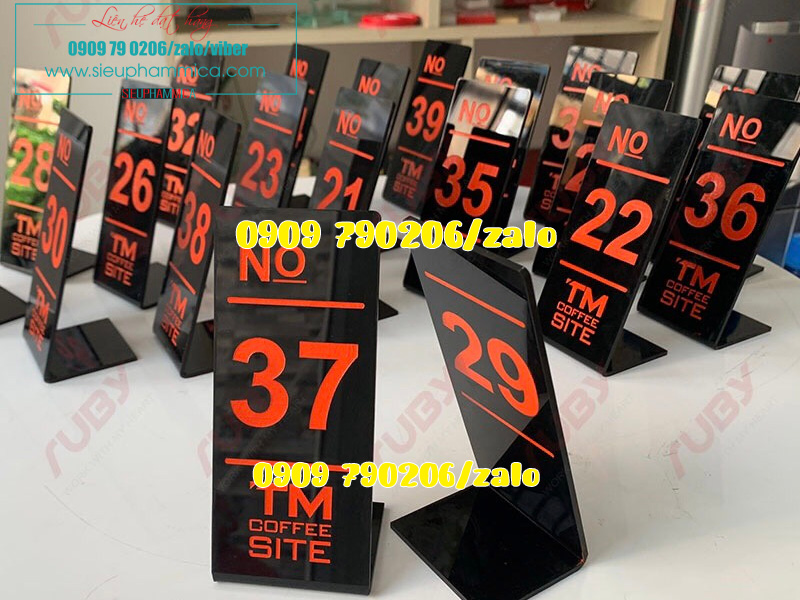 Biển số bàn mica đen in 2 mặt giá tốt TPHCM