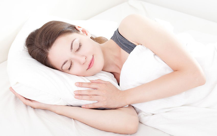 Tư thế ngủ nằm nghiêng phải