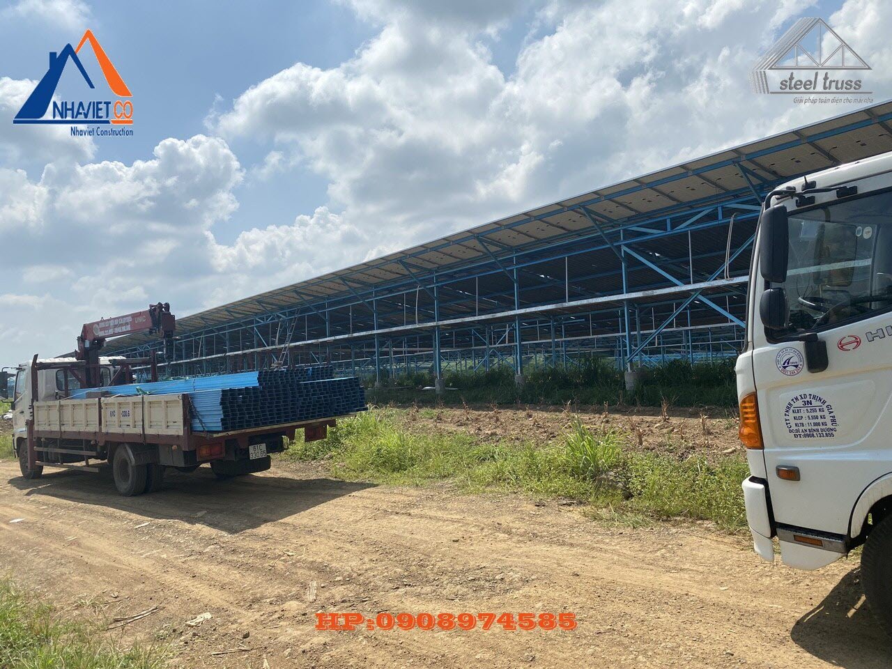 giàn khung thép siêu nhẹ đỡ pin mặt trời