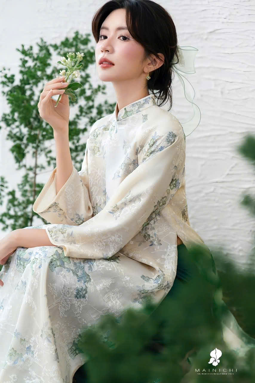 Áo dài tằm kim cương vàng quần xanh TRALI 25905