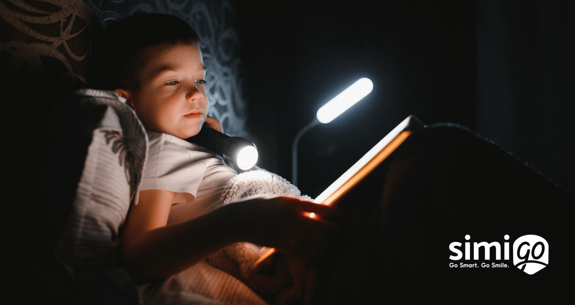 den-hoc-cho-be-chong-can-bao-ve-doi-mat-ngay-tu-nho