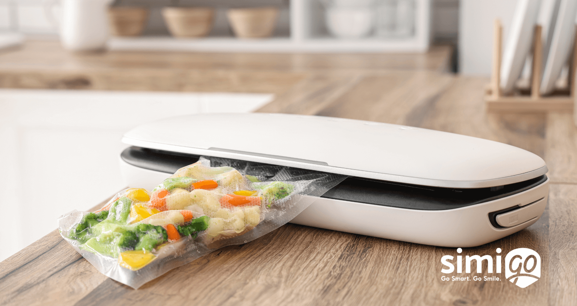 may-hut-chan-khong-gia-dinh-bao-quan-thuc-pham-tuoi-lau