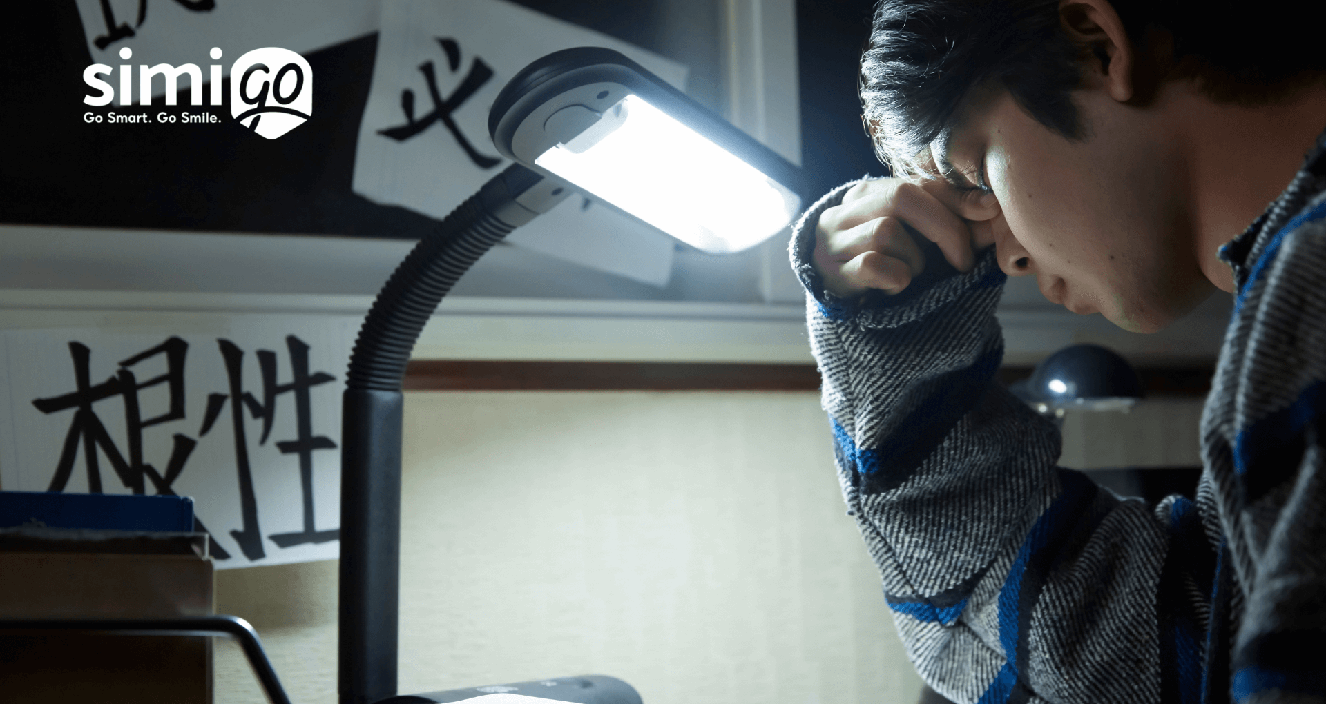 den-hoc-cho-be-chong-can-bao-ve-doi-mat-ngay-tu-nho