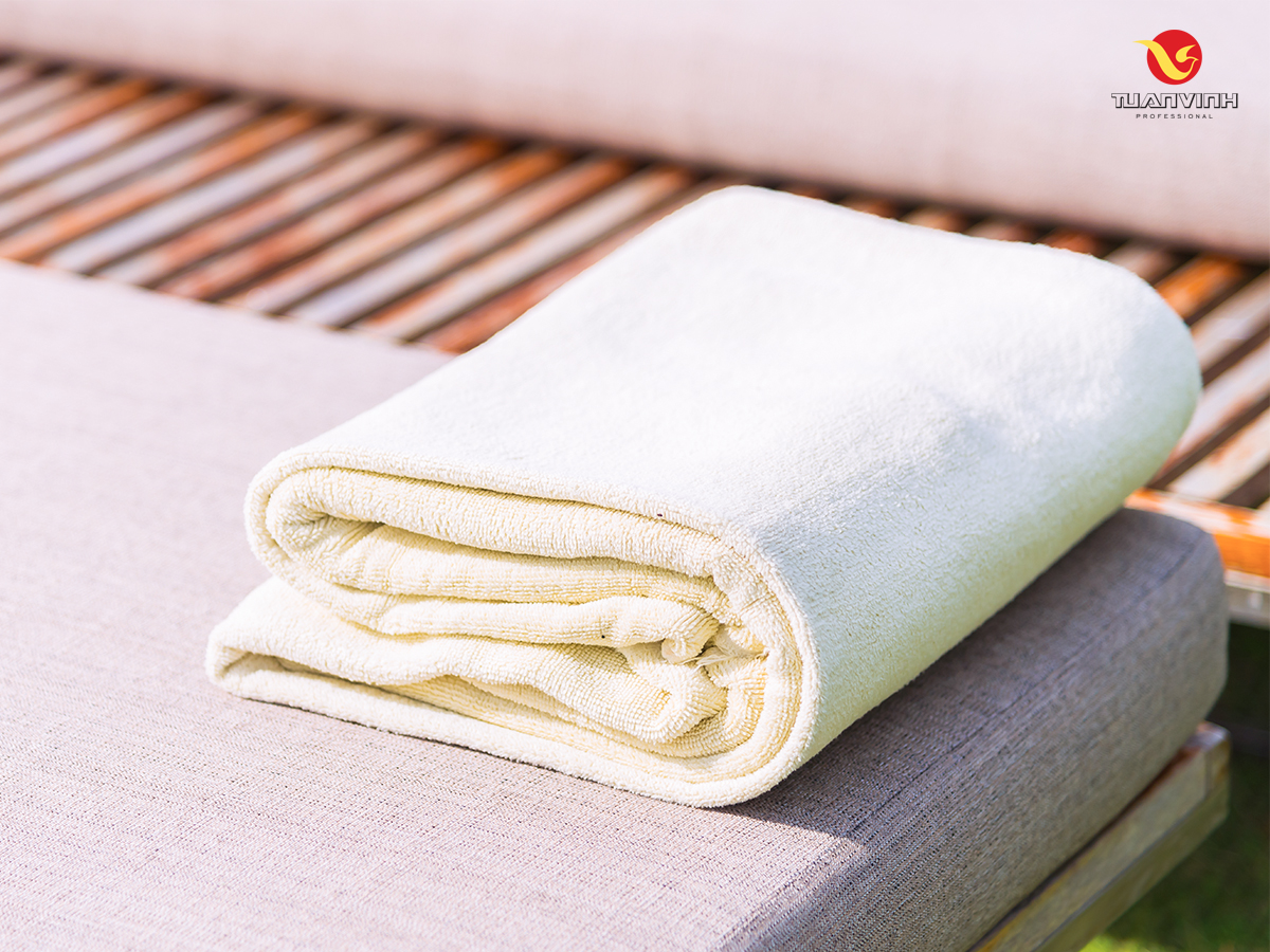 5 Lý do khiến khăn tắm trở bị khô cứng