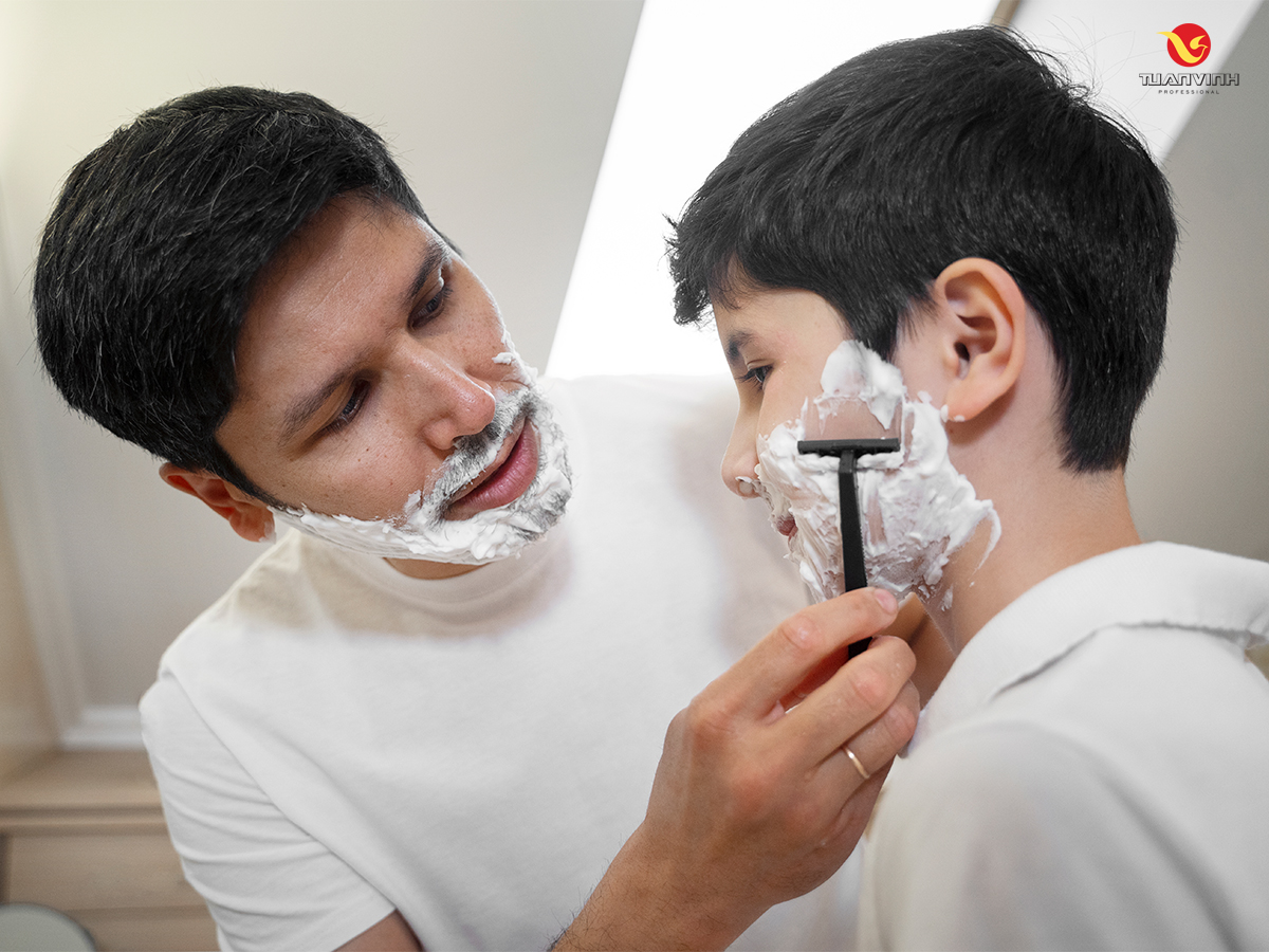 Cạo Râu Đúng Cách: Hướng Dẫn 5 Bước Chuẩn Khoa Học