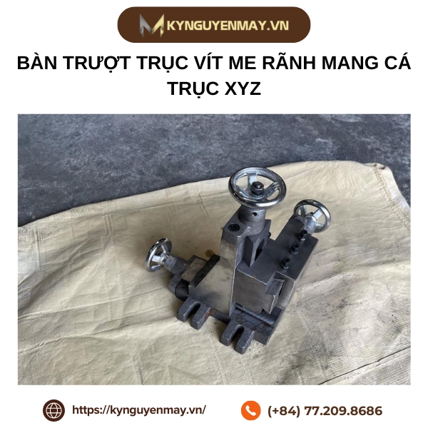 Bàn trượt trục vít me rãnh mang cá trục XYZ