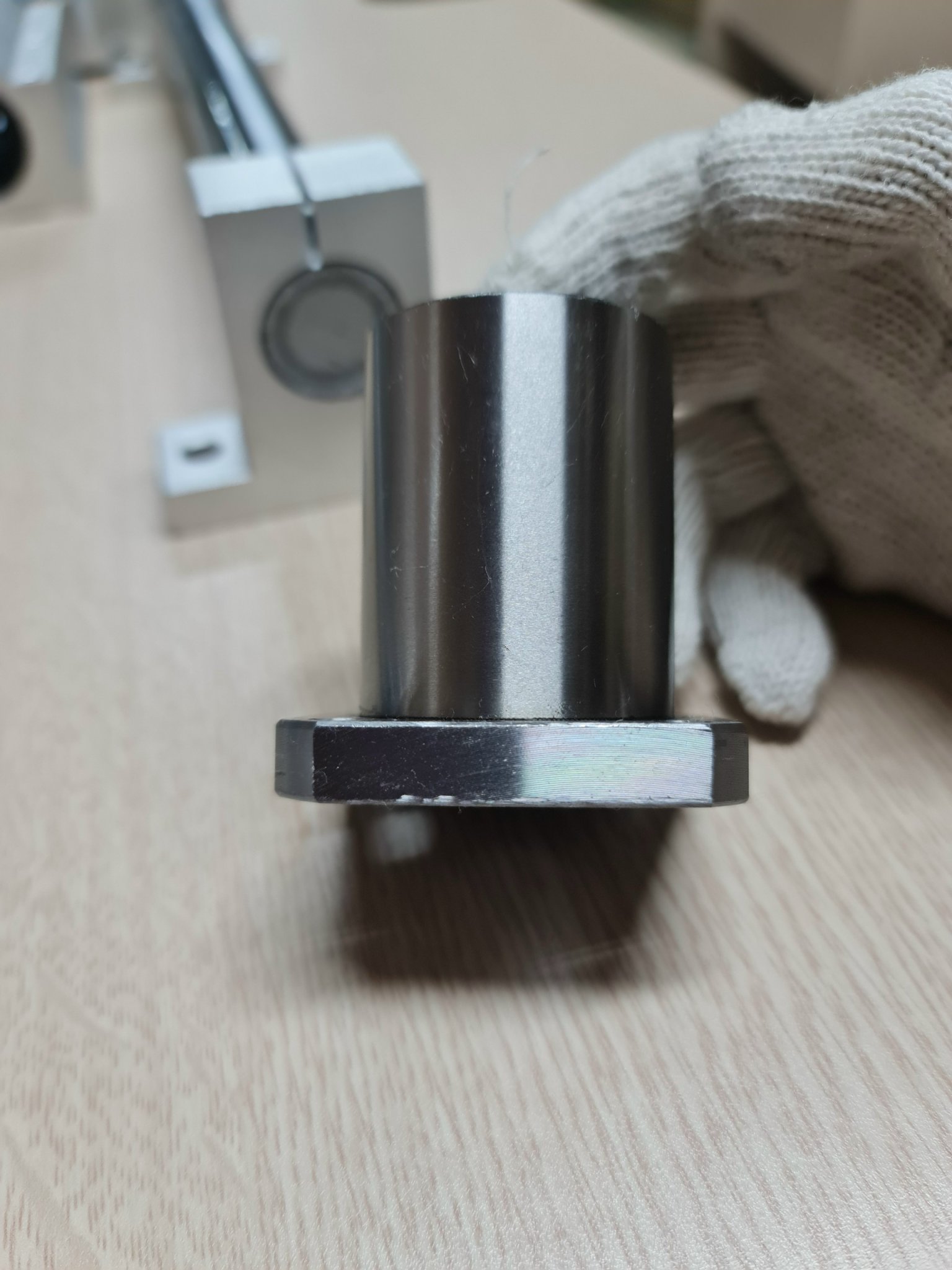 Con trượt tròn có đầu chặn LMK