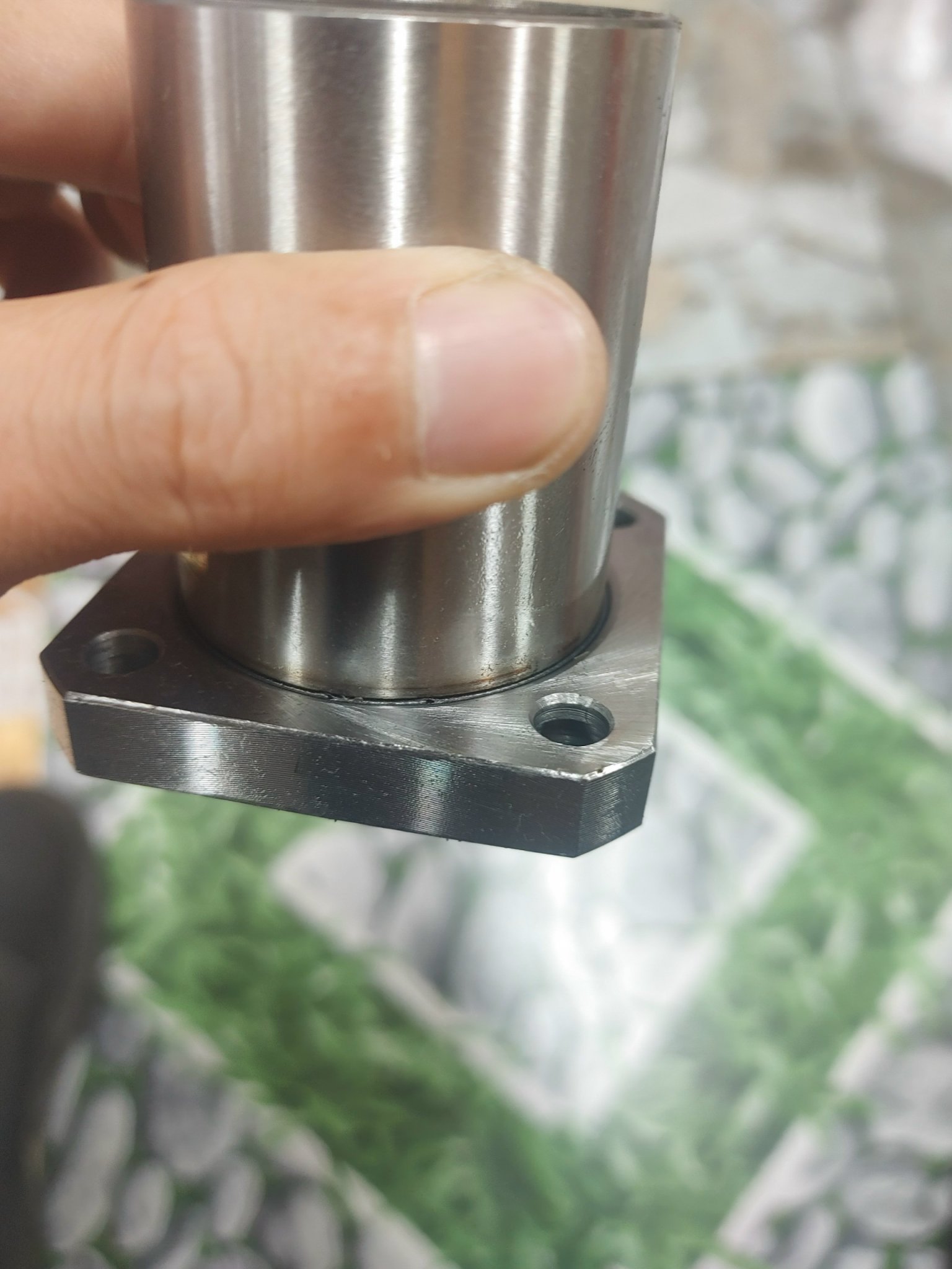 Con trượt tròn có đầu chặn LMK