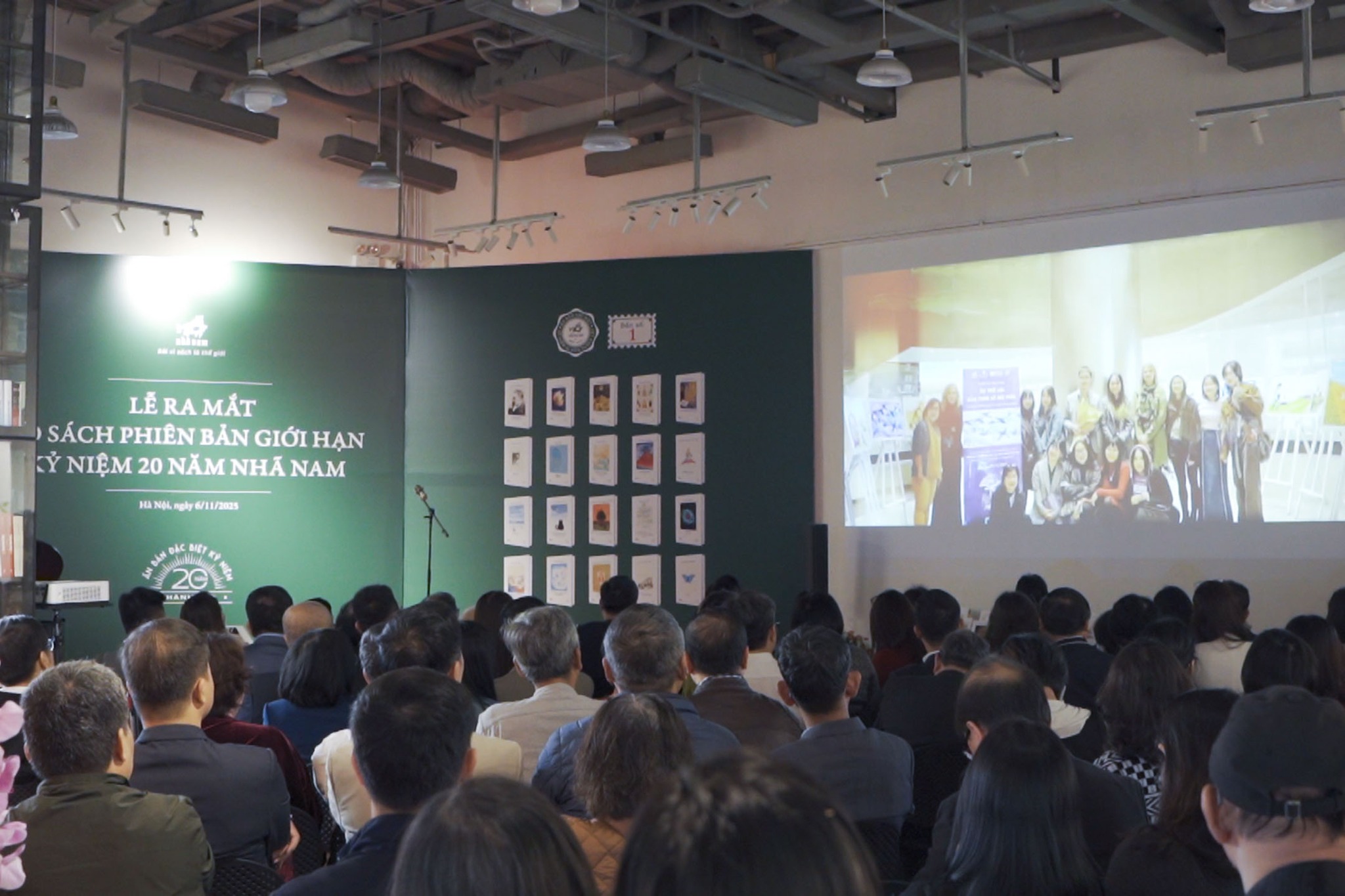 LỄ RA MẮT BỘ SÁCH PHIÊN BẢN GIỚI HẠN KỶ NIỆM 20 NĂM NHÃ NAM
