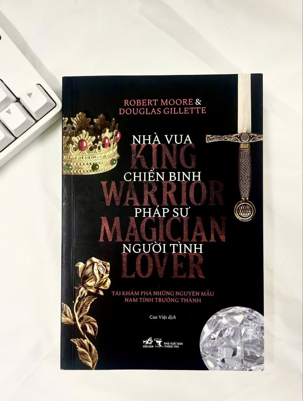 Nhà vua, chiến binh, pháp sư, người tình: tại sao đàn ông thích đóng vai chiến binh anh hùng?