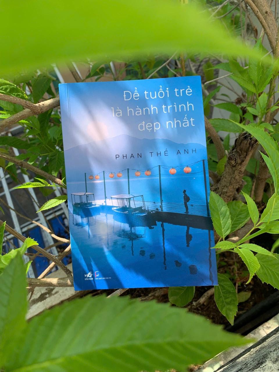 REVIEW SÁCH ĐỂ TUỔI TRẺ LÀ HÀNH TRÌNH ĐẸP NHẤT - PHAN THẾ ANH
