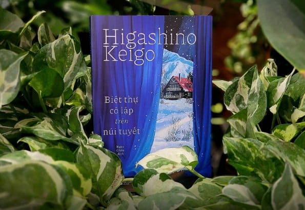 Biệt thự cô lập trên núi tuyết: Higashino Keigo và cái bẫy không cần khóa cửa