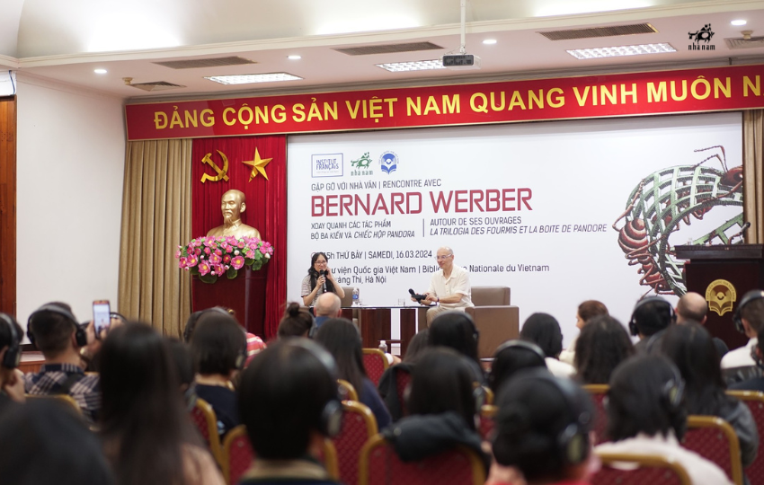 Gặp gỡ nhà văn Pháp Bernard Werber: Nhân cách hóa loài kiến để suy ngẫm về vị trí của con người