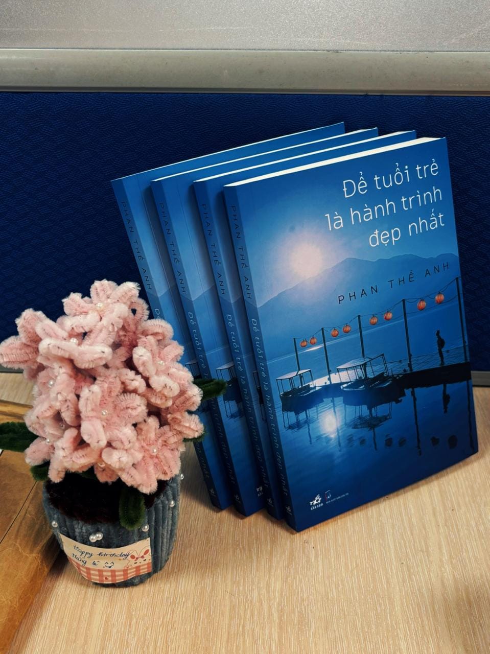 REVIEW SÁCH ĐỂ TUỔI TRẺ LÀ HÀNH TRÌNH ĐẸP NHẤT - PHAN THẾ ANH