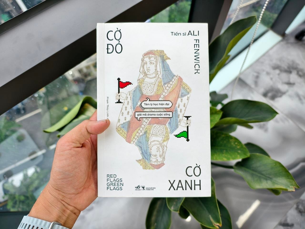 CỜ ĐỎ, CỜ XANH: KHI ĐIỀU KHÓ NHẤT LÀ NHẬN RA CHÍNH MÌNH CŨNG CÓ THỂ LÀ MỘT “RED FLAG”