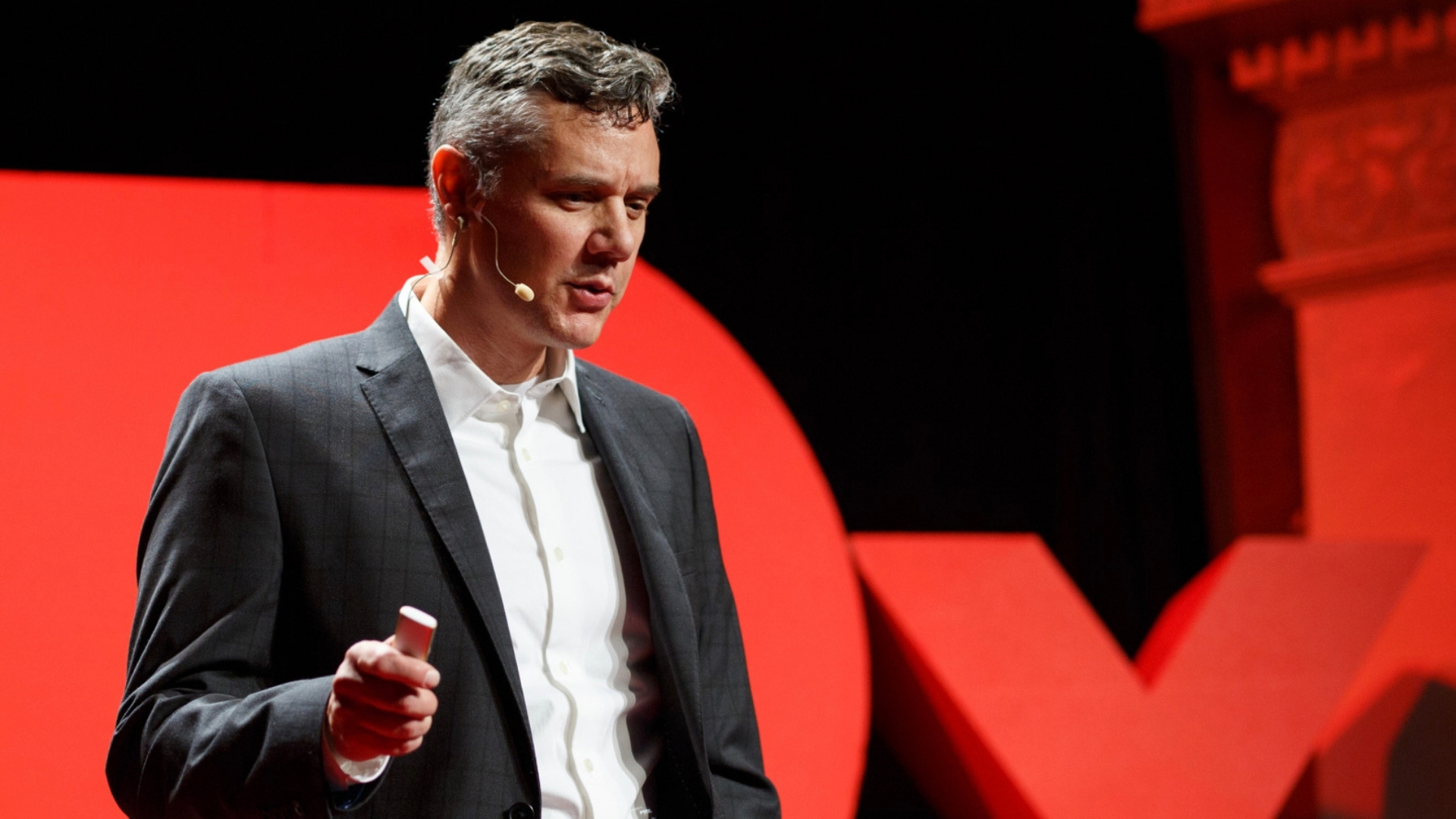 ĐIỀU KHIỂN CƠN GIẬN CỦA NGƯỜI KHÁC MỘT CÁCH AN TOÀN VÀ HIỆU QUẢ: HƯỚNG DẪN TỪ MỘT GIÁO SƯ TÂM LÝ