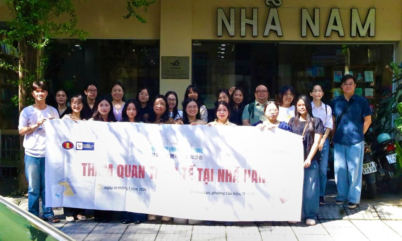 NHÃ NAM ĐÓN TIẾP GIẢNG VIÊN VÀ SINH VIÊN KHOA HÀN QUỐC HỌC, TRƯỜNG ĐH KHXH&NV, ĐHQG-HCM