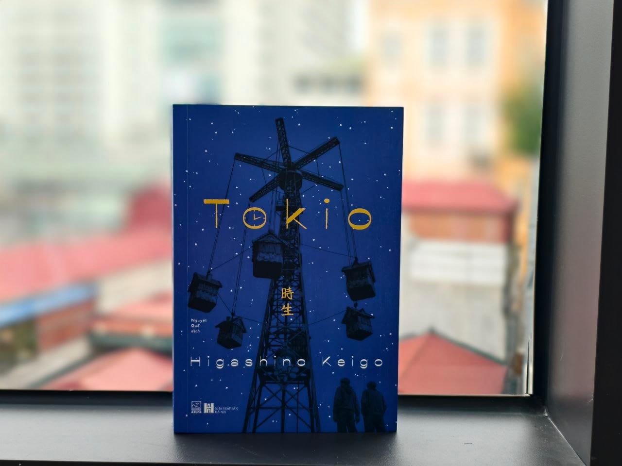Tokio – Một câu chuyện gia đình được kể bằng cấu trúc thời gian đảo chiều