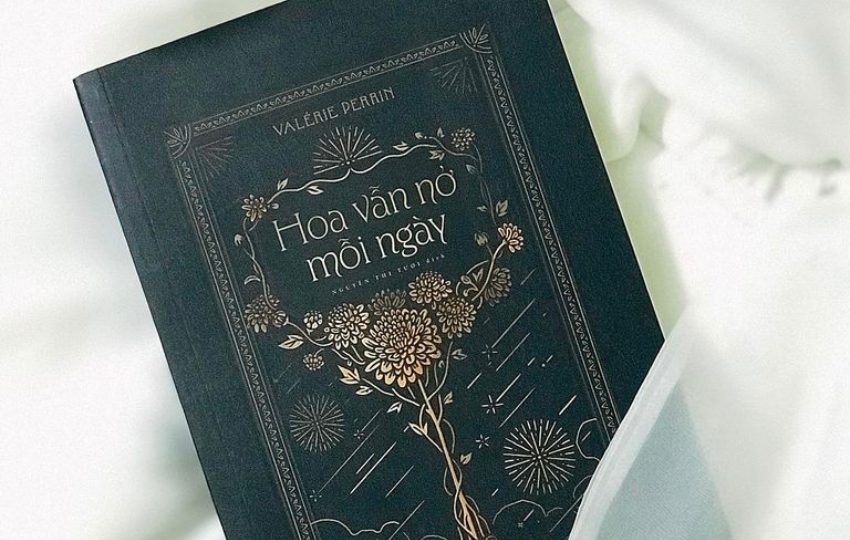 Review sách: HOA VẪN NỞ MỖI NGÀY – Valérie Perrin