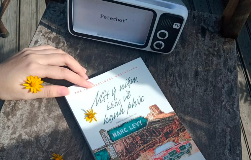 Review sách: MỘT Ý NIỆM KHÁC VỀ HẠNH PHÚC – Marc Levy