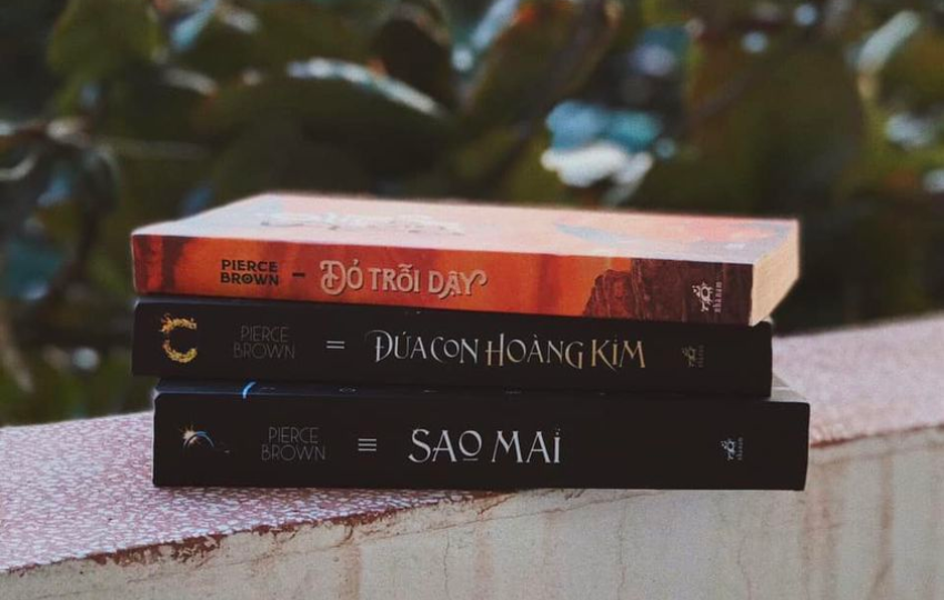 Review Series: ĐỎ TRỖI DẬY – Pierce Brown