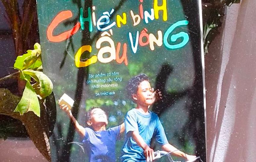Review sách: CHIẾN BINH CẦU VỒNG – Andrea Hirata