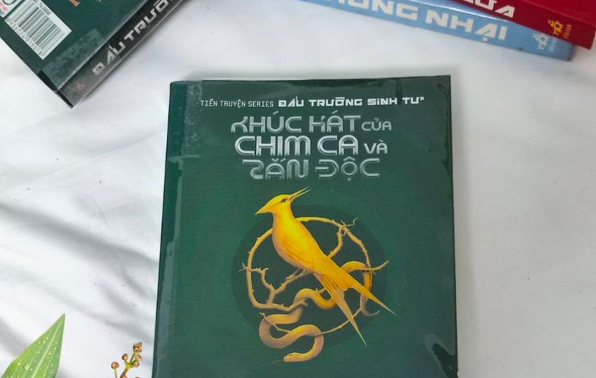 Review sách: KHÚC HÁT CỦA CHIM CA VÀ RẮN ĐỘC – Suzanne Collins
