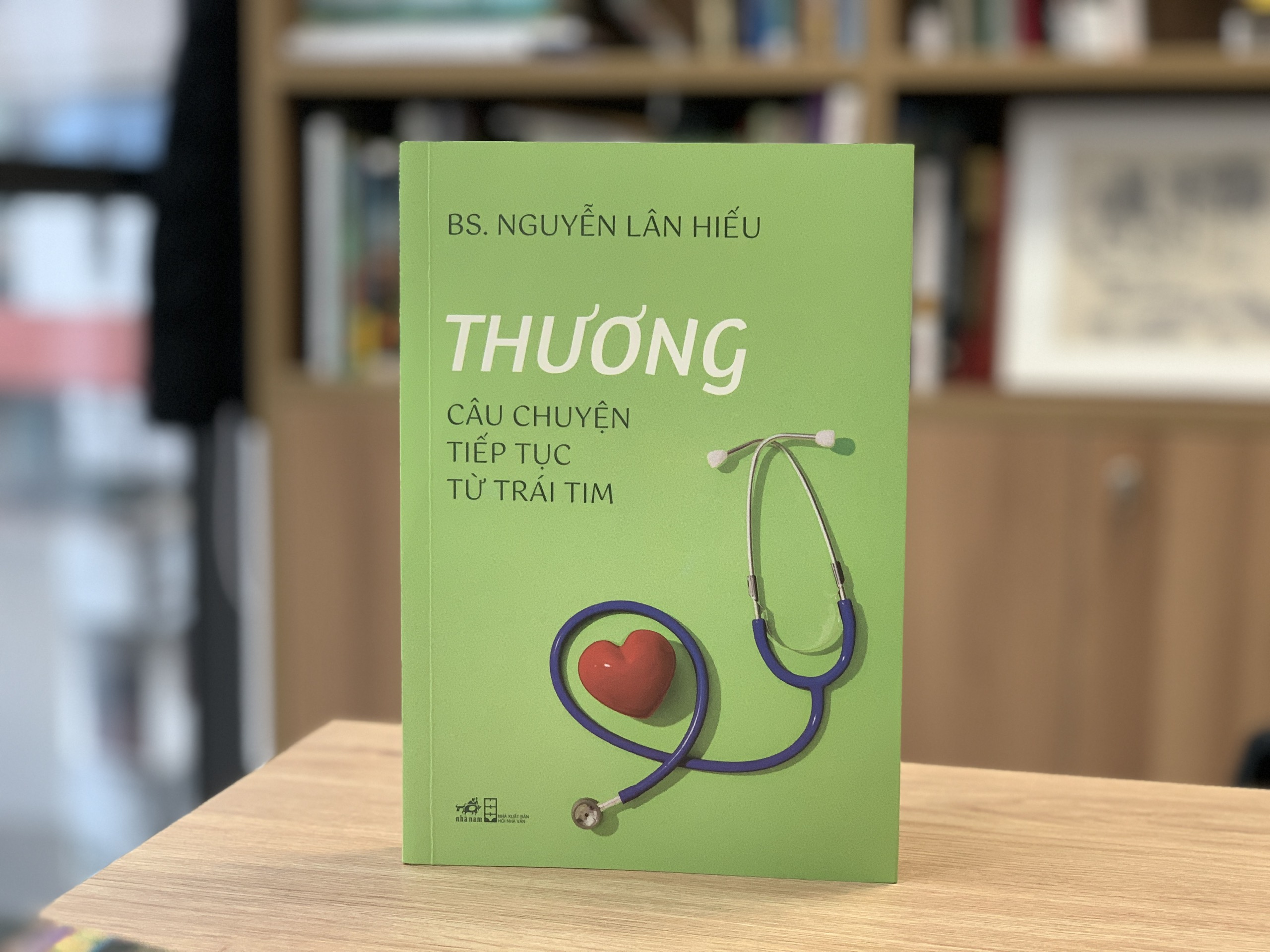 Viết tiếp câu chuyện từ trái tim – Sự kiện ra mắt cuốn sách Thương - Câu chuyện tiếp tục từ trái tim của bác sĩ Nguyễn Lân Hiếu
