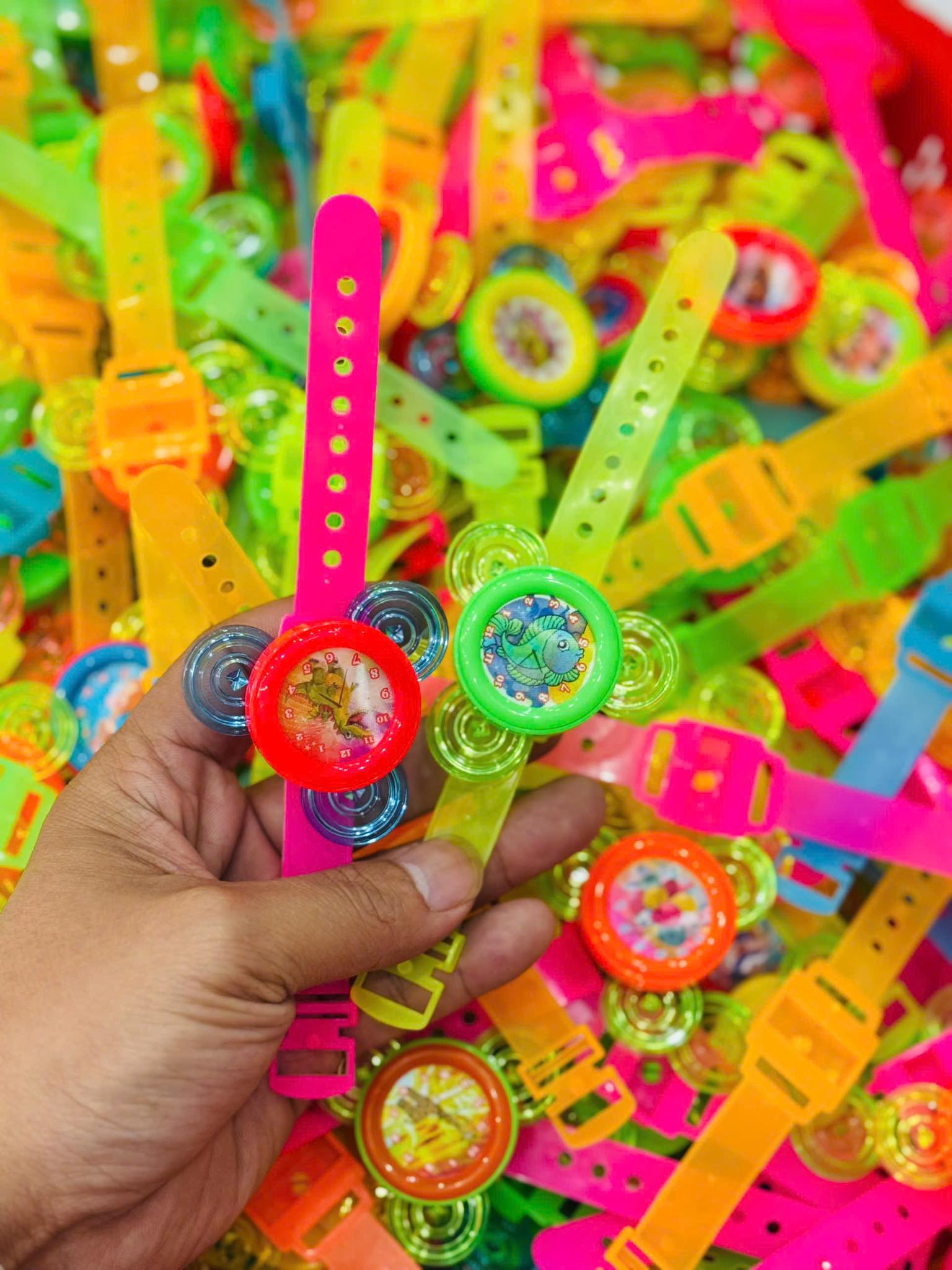 Đồng hồ 3D Spinner