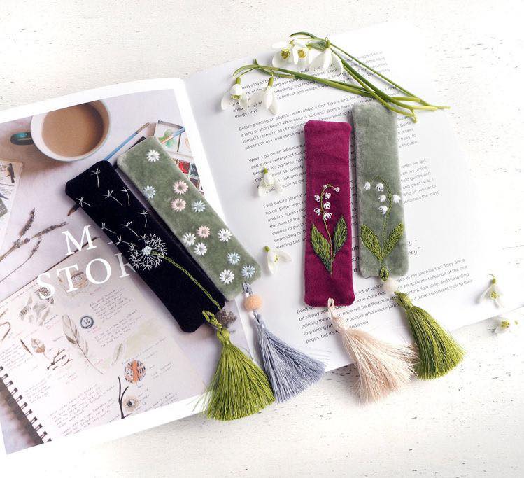 Tự tay làm một chiếc bookmark cho người thích đọc sách