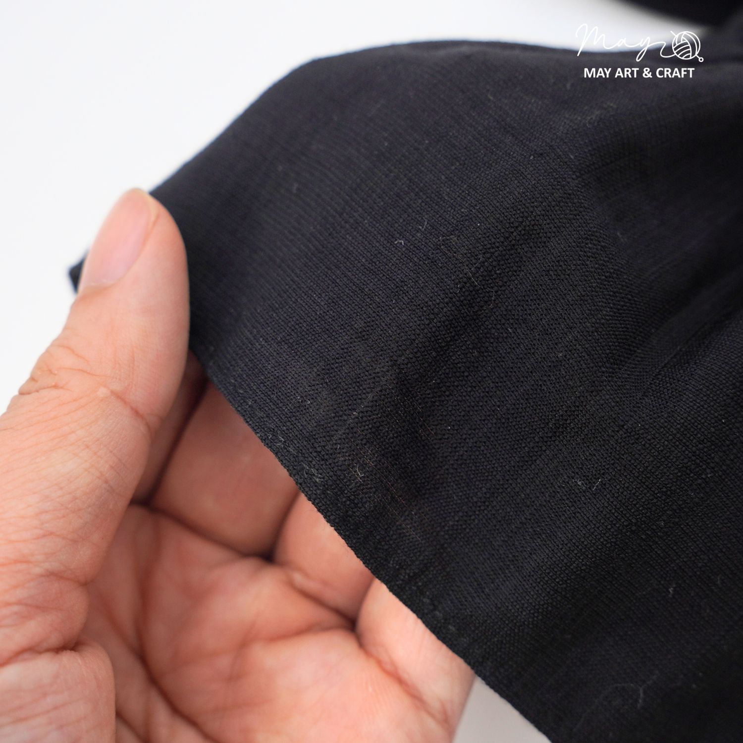 Váy xoè cổ sen màu đen cho thú bông vải