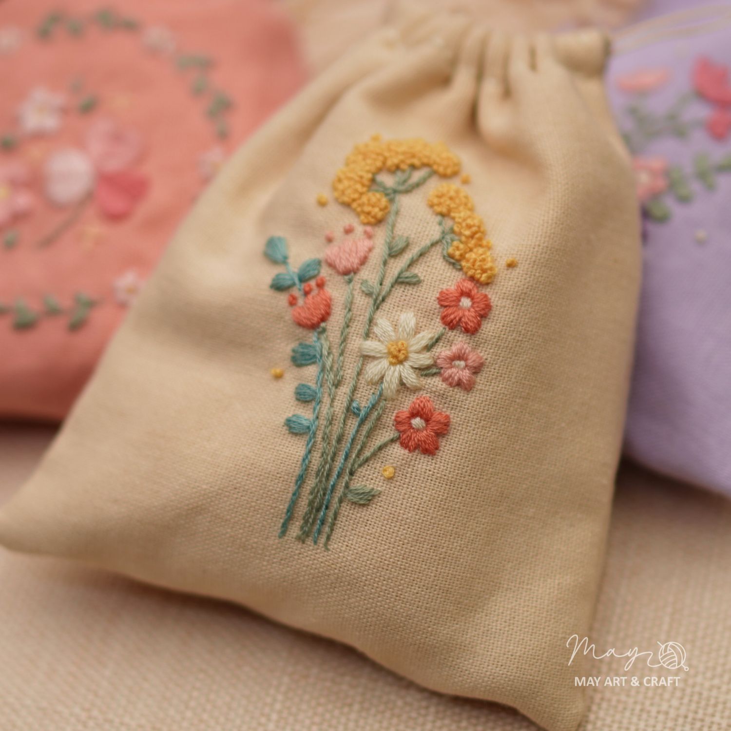 Set nguyên liệu tự làm túi rút thêu hoa