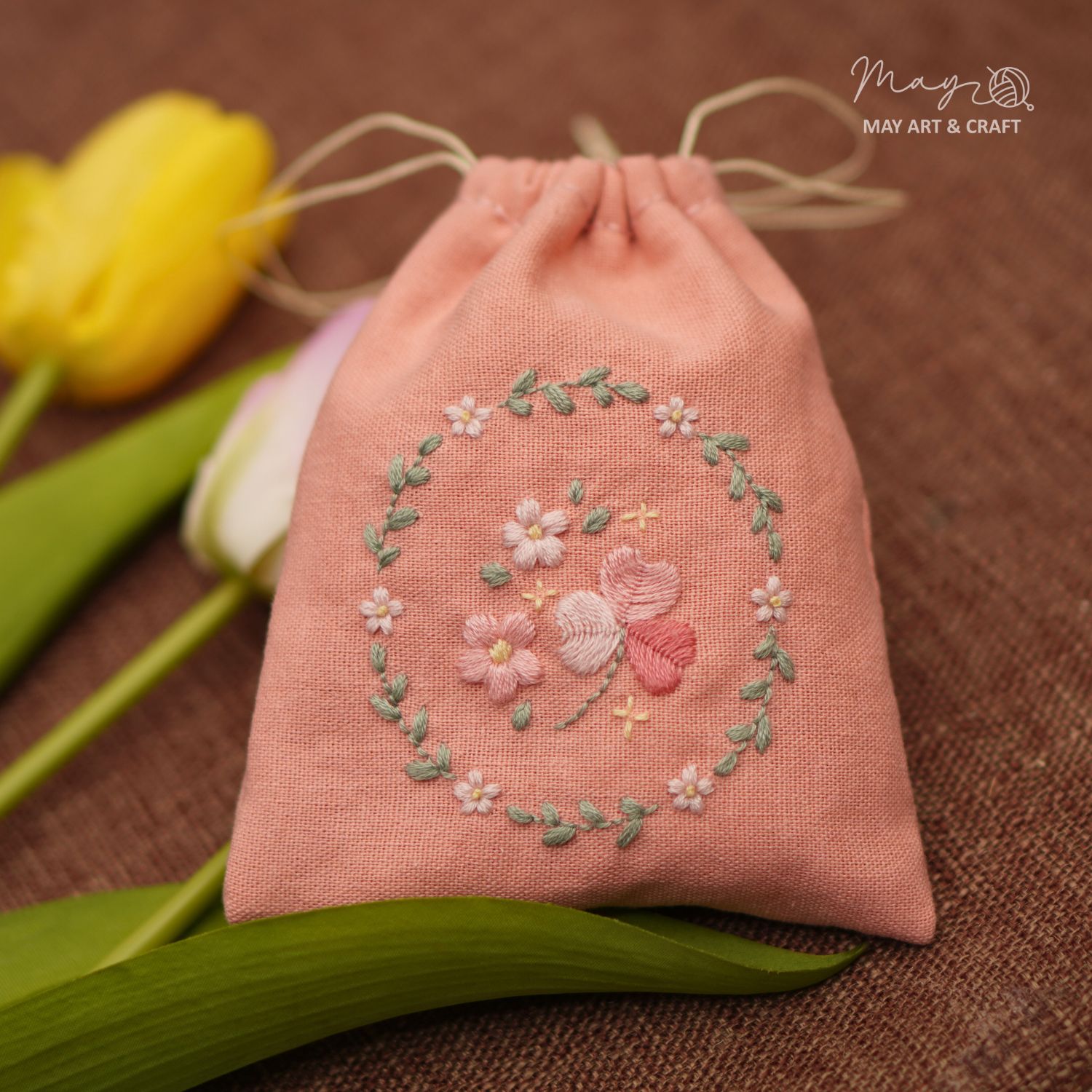 Set nguyên liệu tự làm túi rút thêu hoa