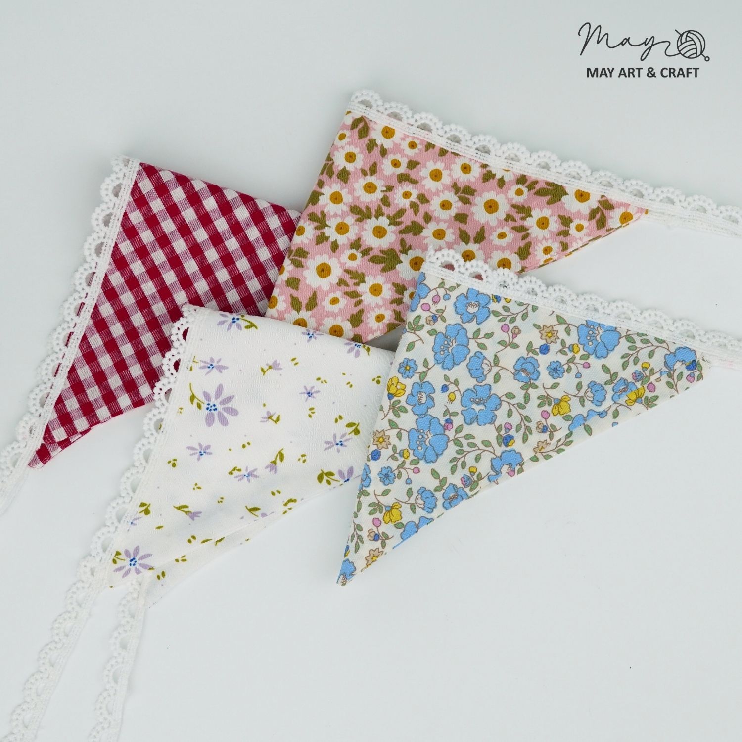 Phụ kiện khăn tam giác trùm đầu cho thú bông