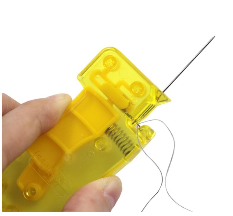 Dụng cụ xỏ chỉ tự động