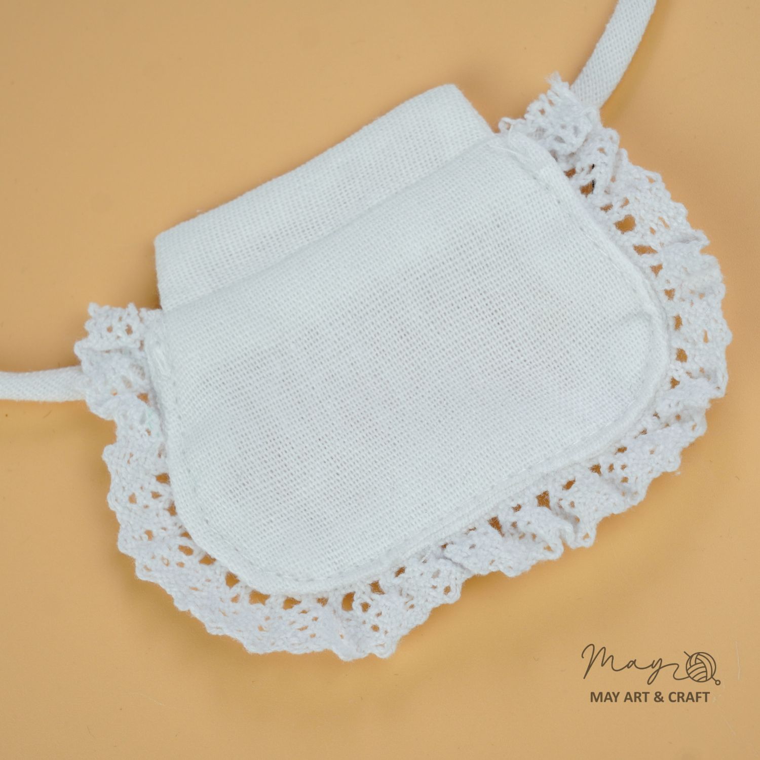 Phụ kiện yếm trắng cho thú bông