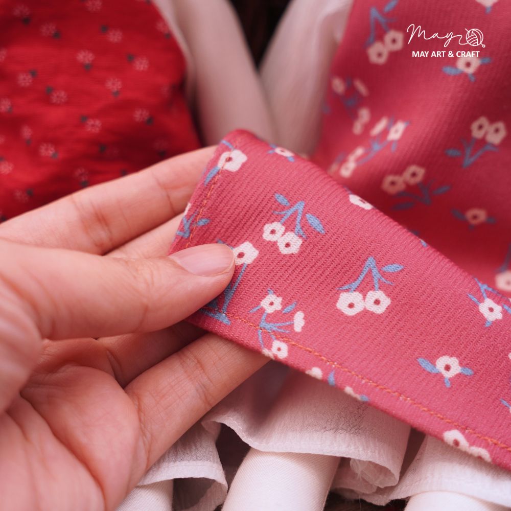 Bộ áo dài cổ tròn cách tân