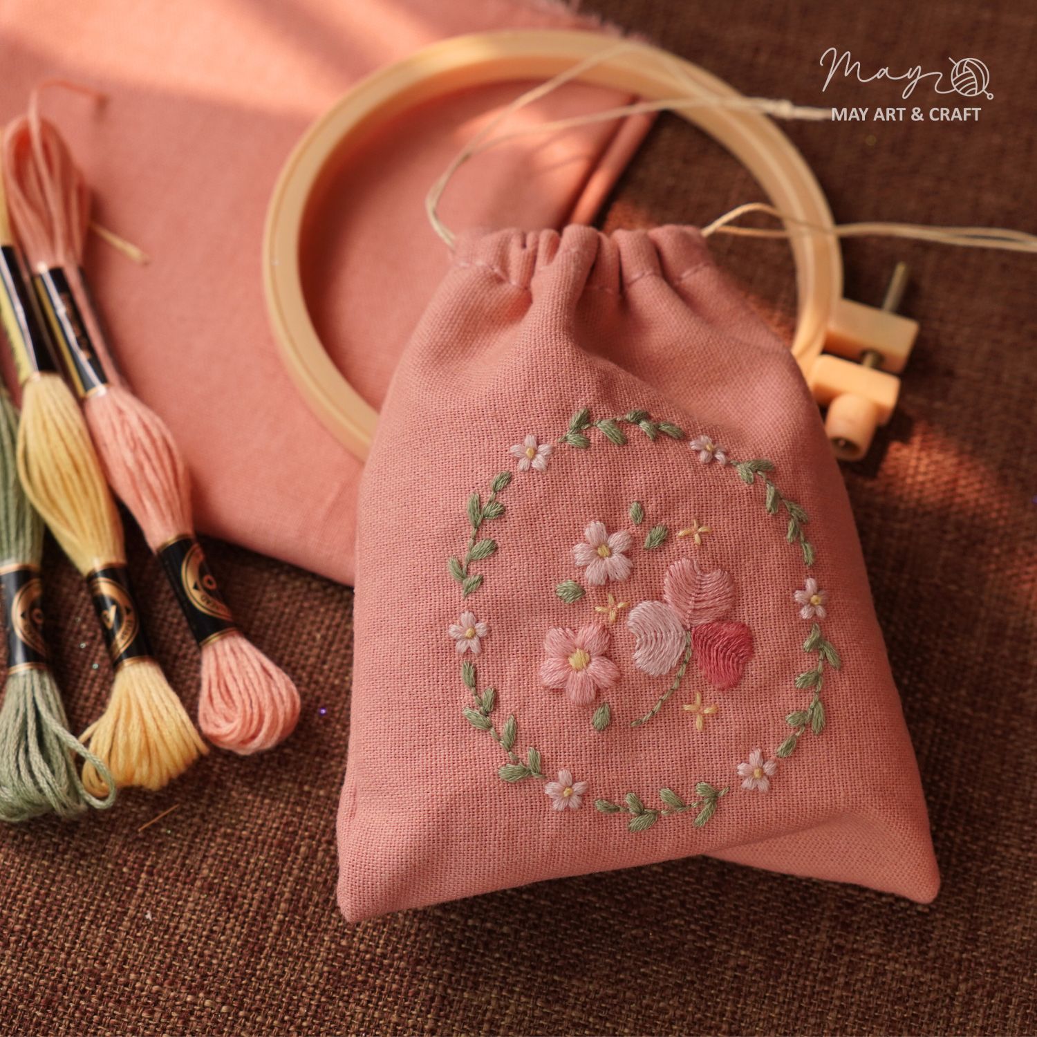 Set nguyên liệu tự làm túi rút thêu hoa