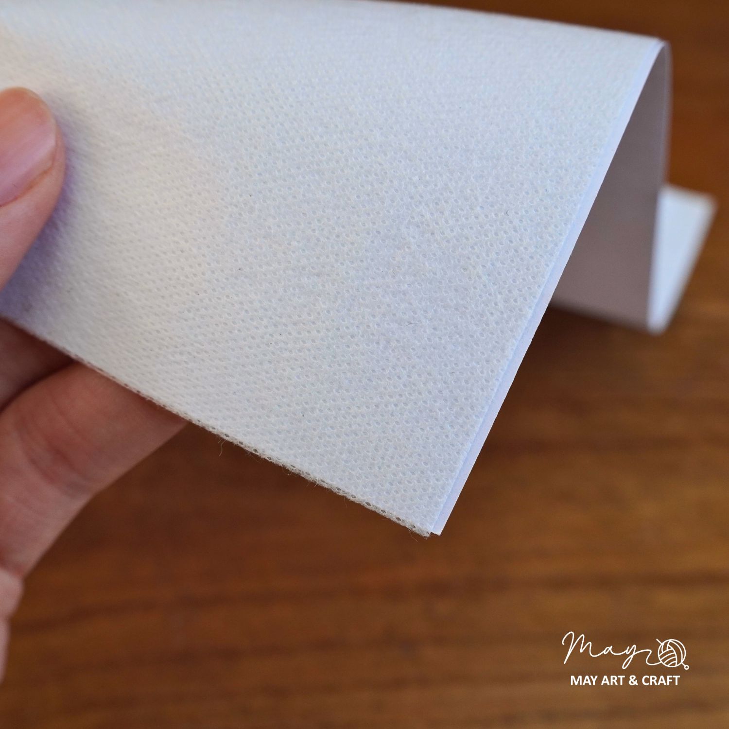 Mếch tan dính in sẵn mẫu thêu tiện lợi