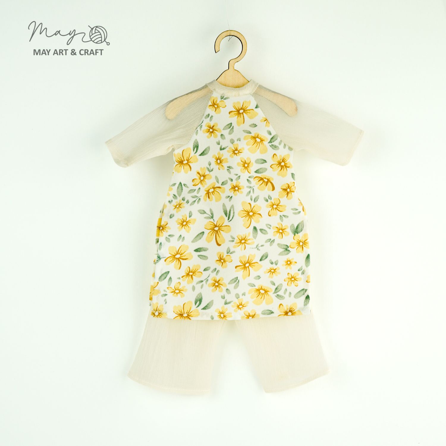 Bộ áo dài cổ tròn cách tân