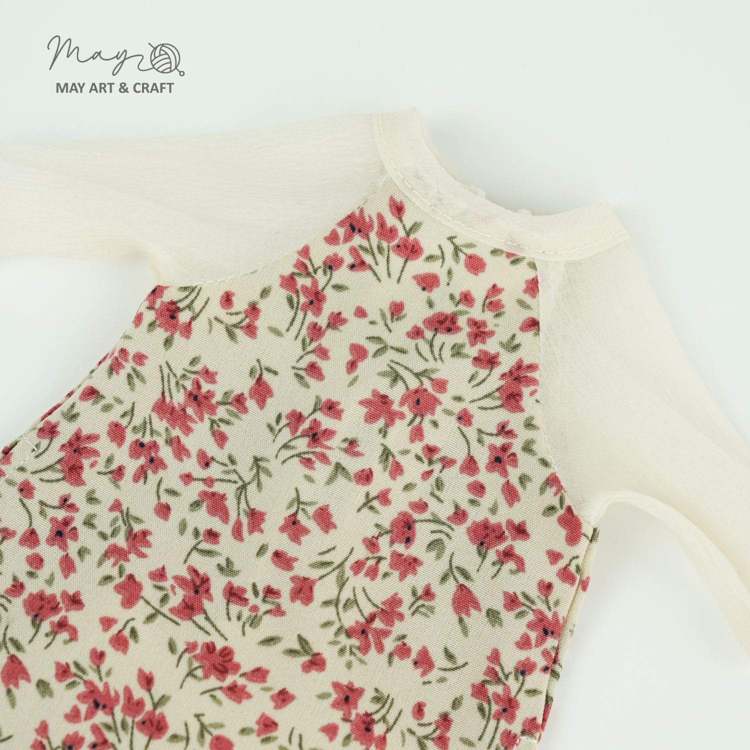 Bộ áo dài cổ tròn cách tân